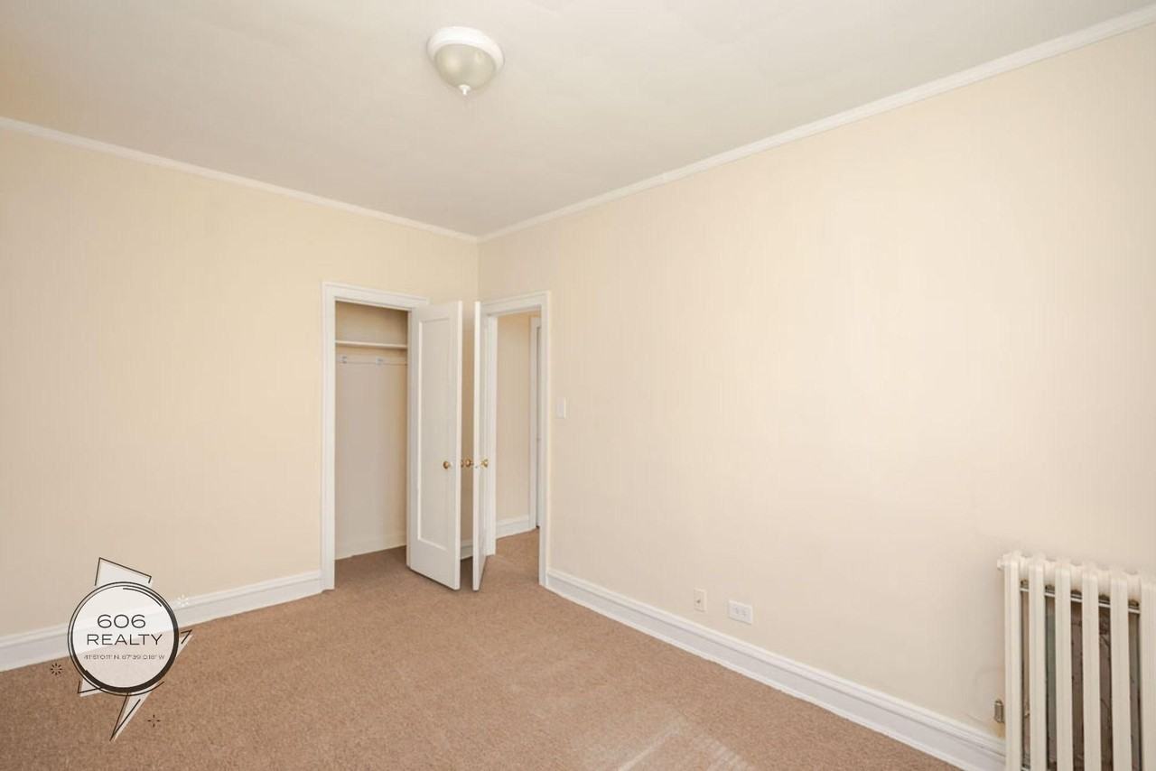 Bright and Sunny Berwyn Apts Available! - Photo 6 of 19