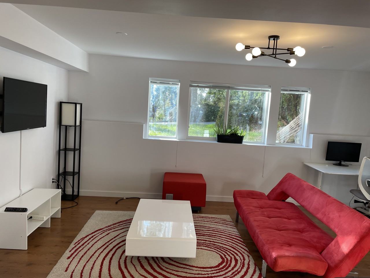 East Rd & Sunnyside Rd, Anmore, BC V3H 4Y6 1 Bedroom Apartment for