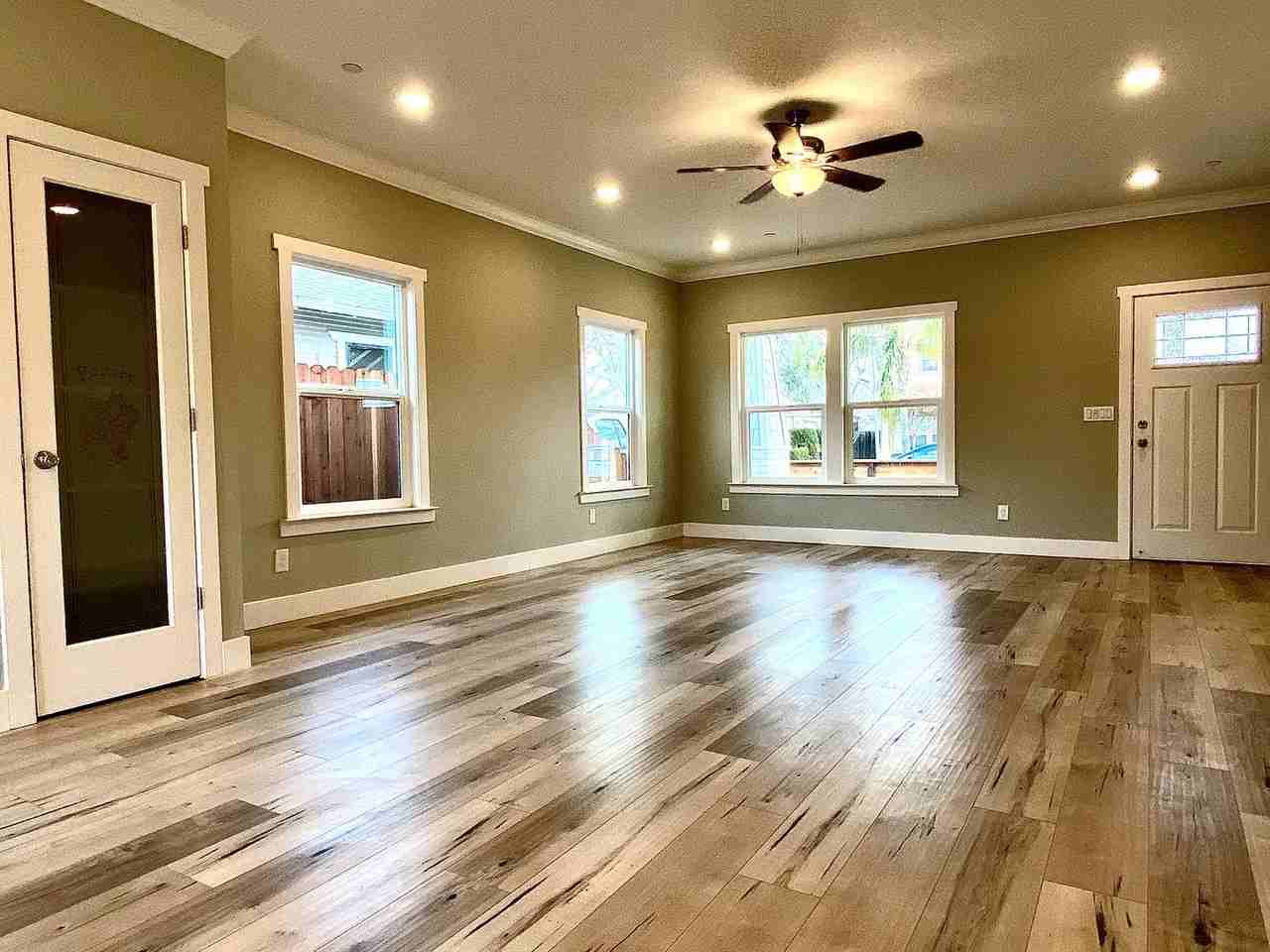 3400 44th St - Photo 4 of 12