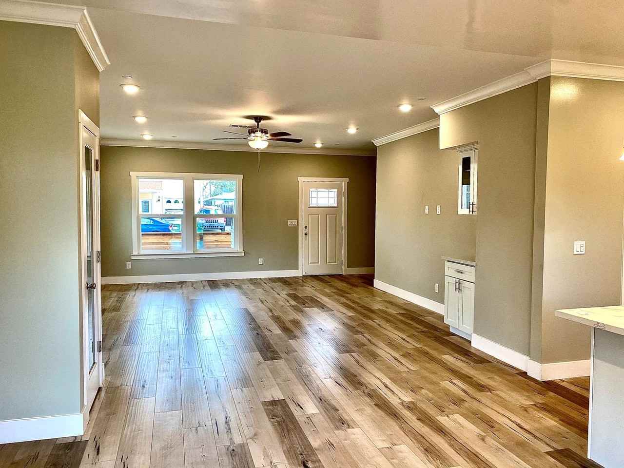 3400 44th St - Photo 5 of 12