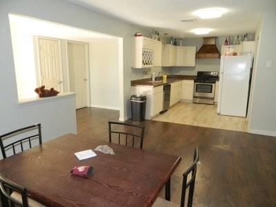 1220 N Garfield Ave - Photo 2 of 7