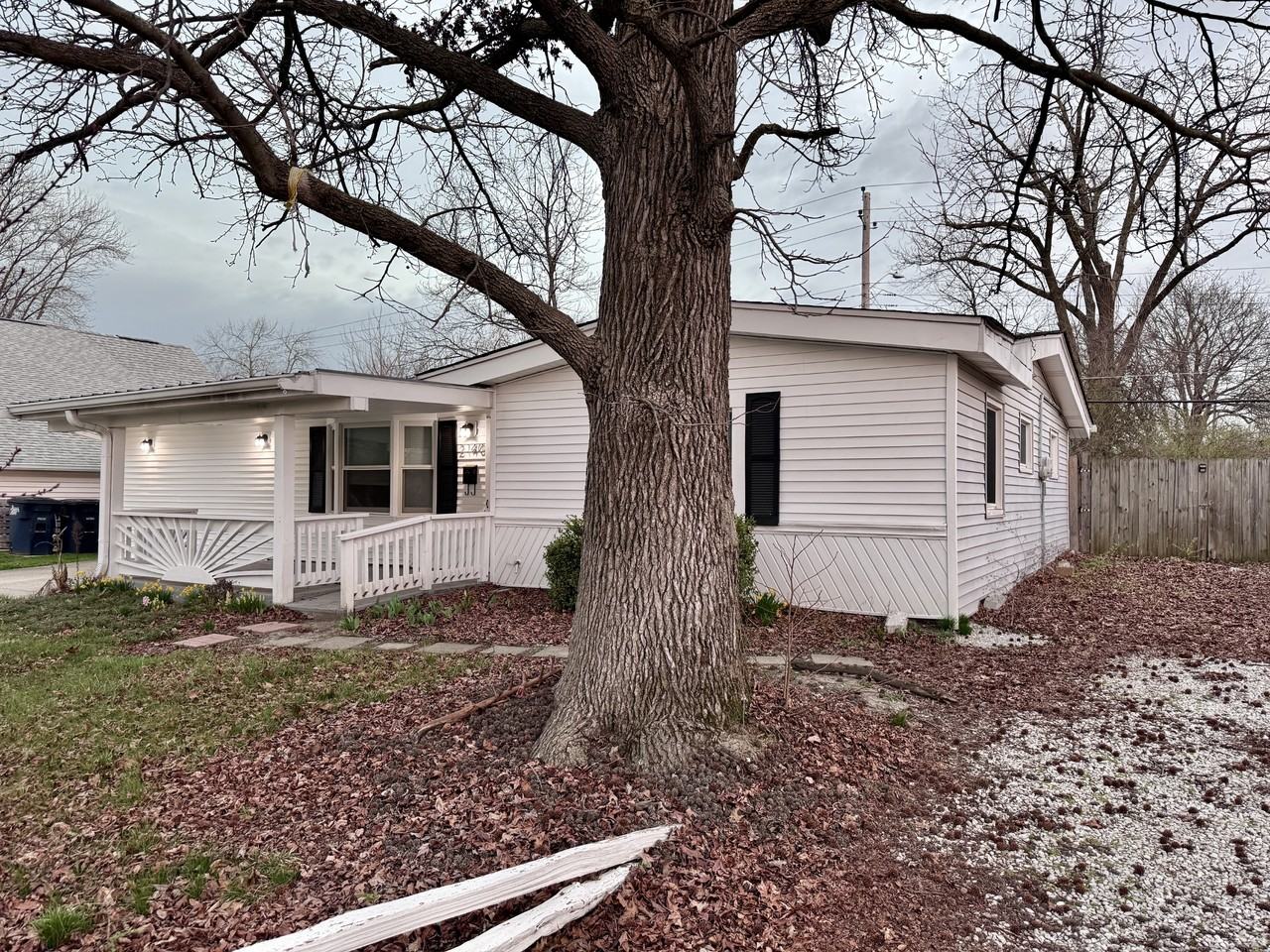 2140 Alton St - Photo 3 of 24