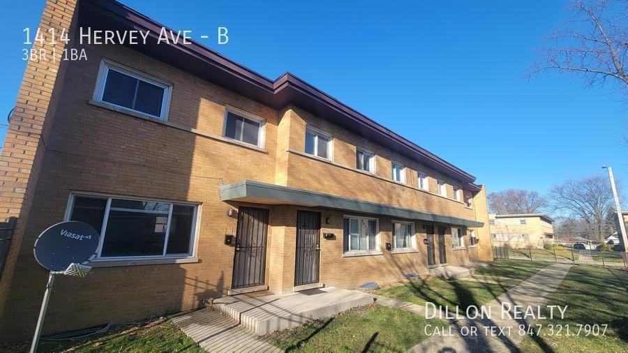 1414 Hervey Ave B, North Chicago, IL 60064 3 Bedroom Apartment for
