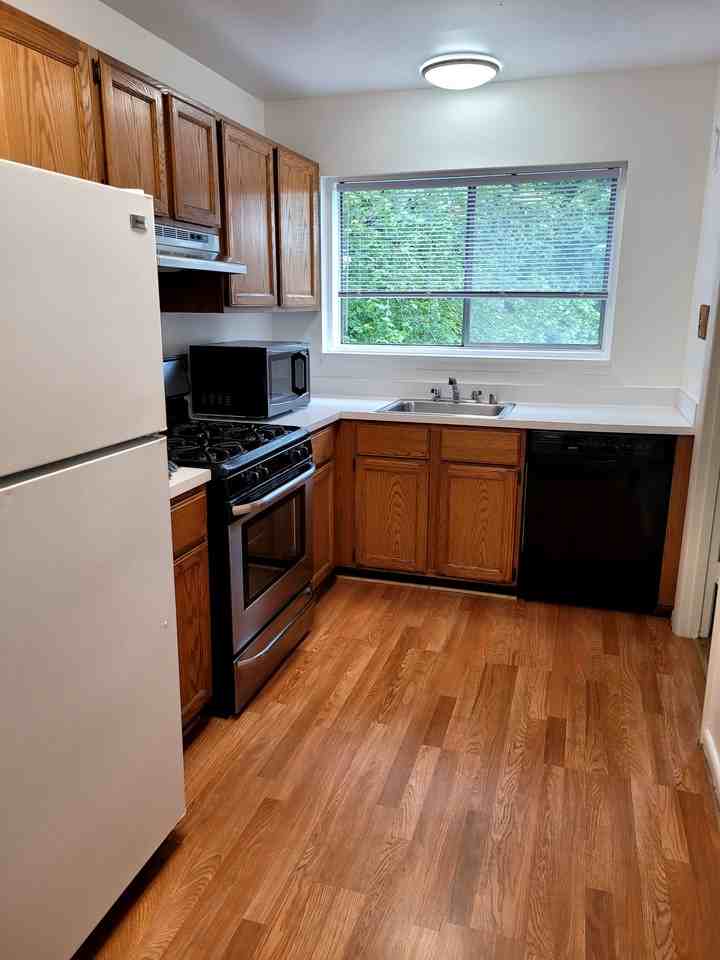 10684 Weymouth St #101 - Photo 2 of 3