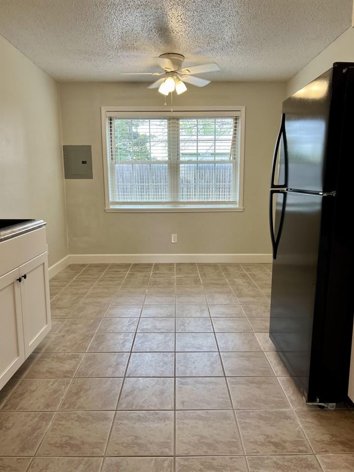1815 East Lindsey Street - 1Apt 1 #1 - Photo 5 of 20