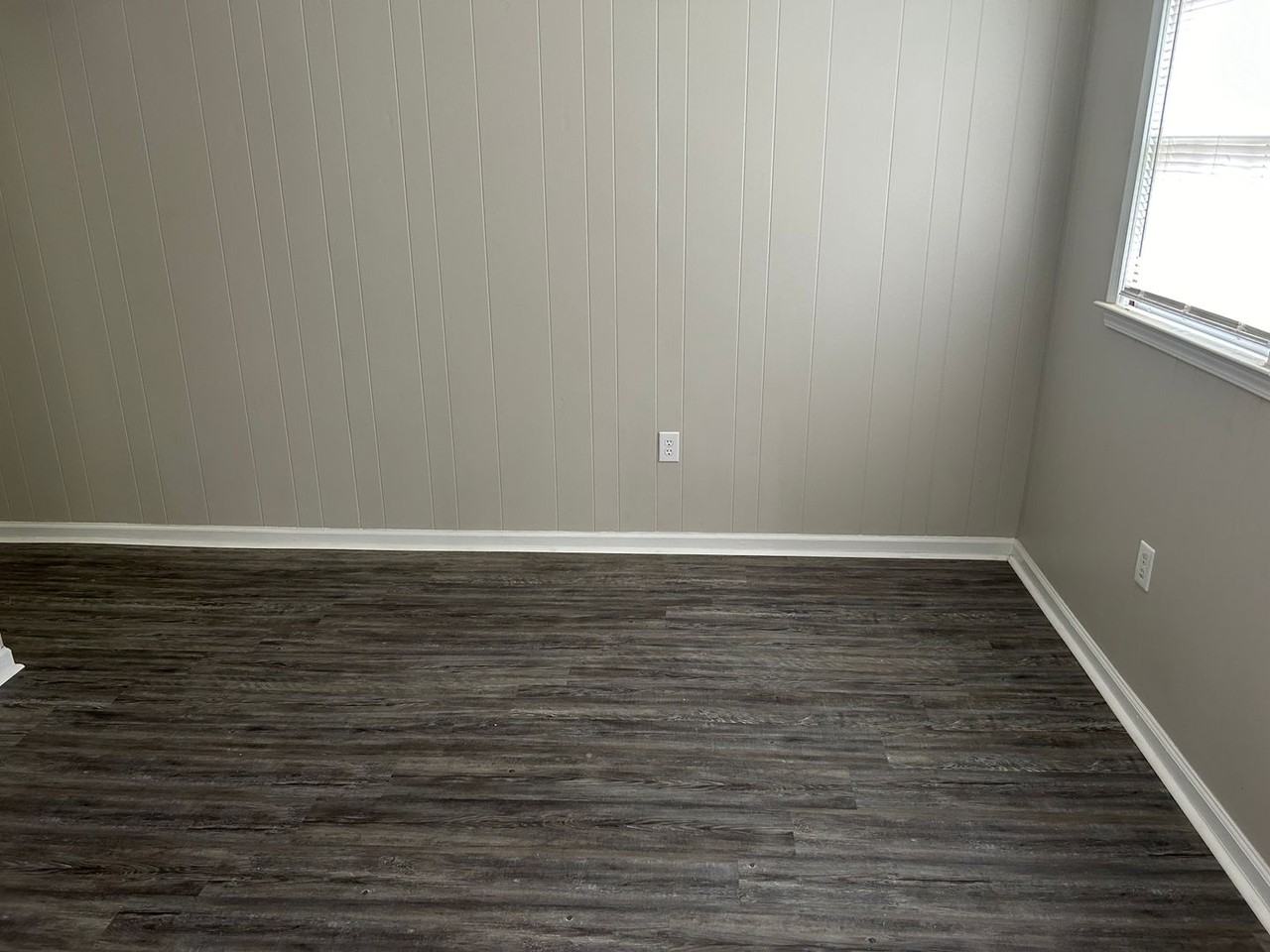 412 Kingston Ave - Photo 6 of 24