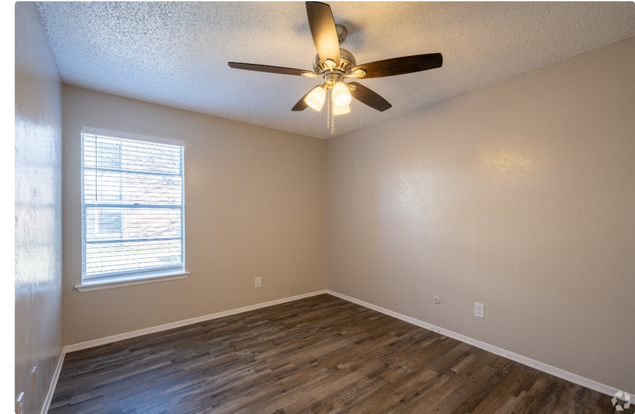 Kings Landing - Photo 5 of 50