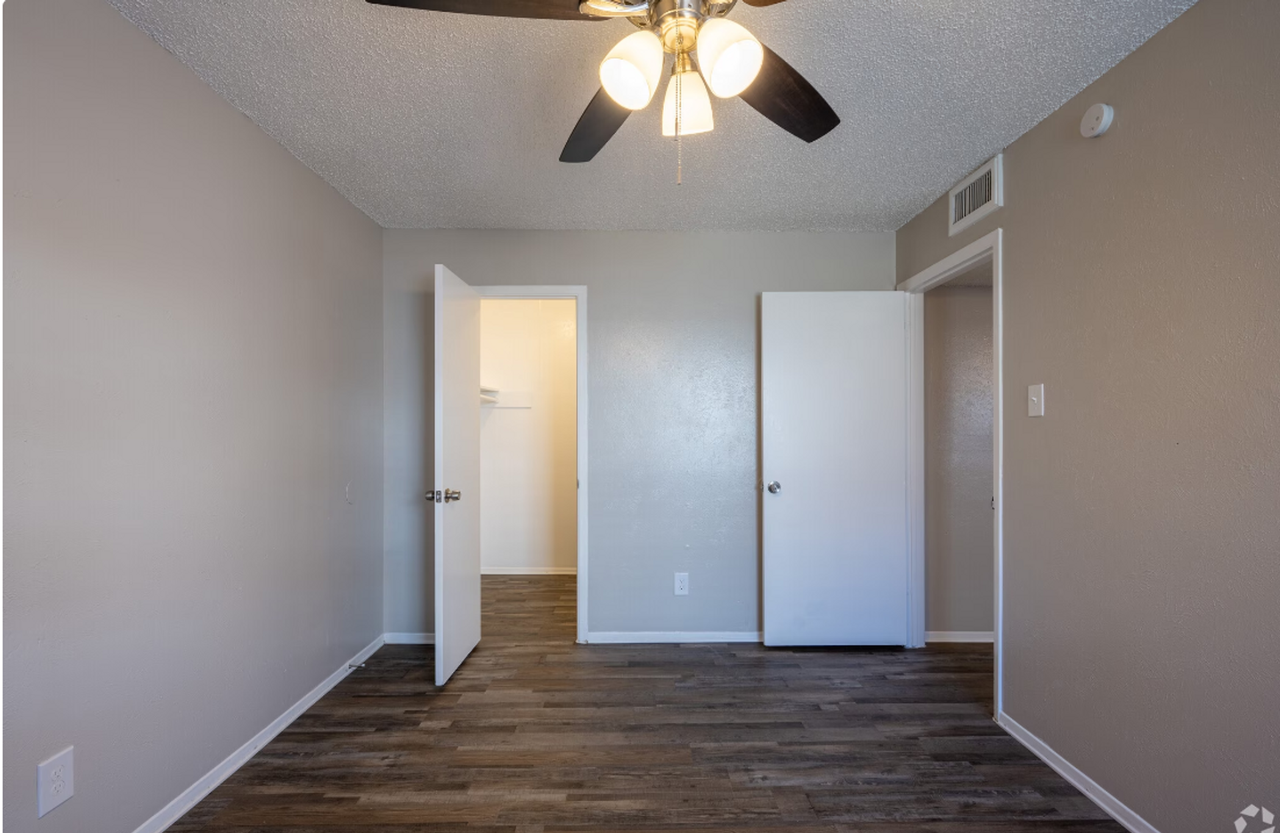 Kings Landing - Photo 6 of 50