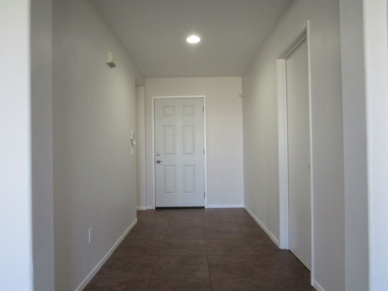 517 W Avenue H13 - Photo 3 of 18