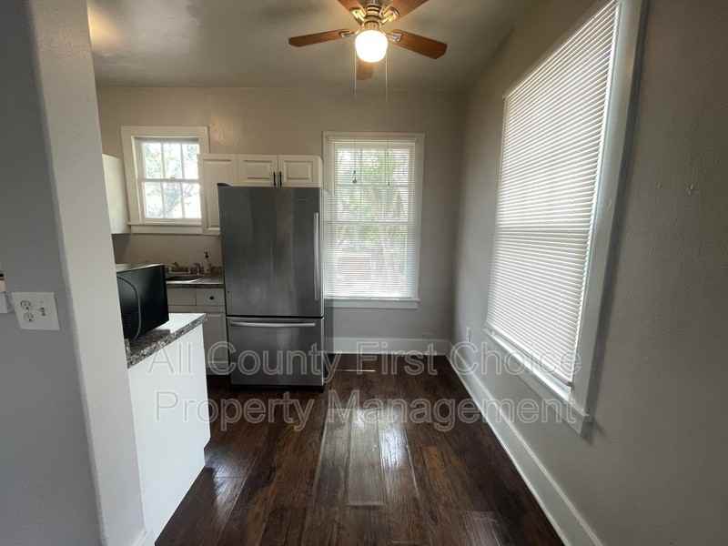 909 Pine Street #5 - Photo 6 of 10