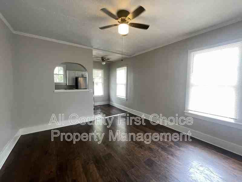 909 Pine Street #5 - Photo 7 of 10