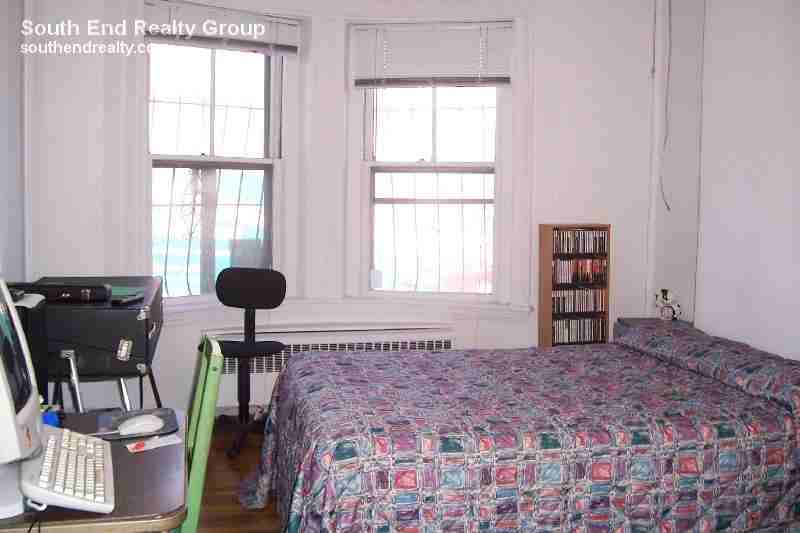 760 Huntington Ave #1 - Photo 3 of 8