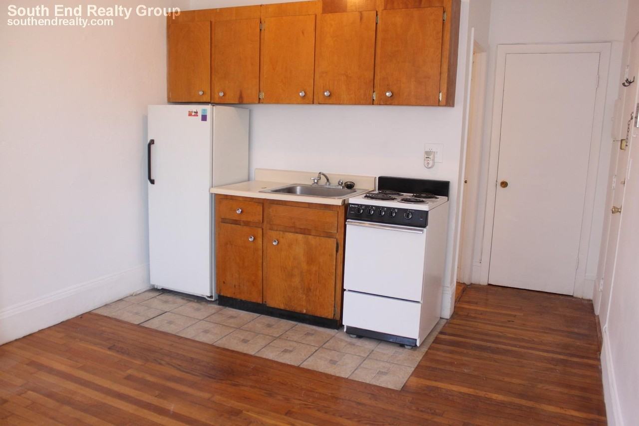 760 Huntington Ave #1 - Photo 6 of 8