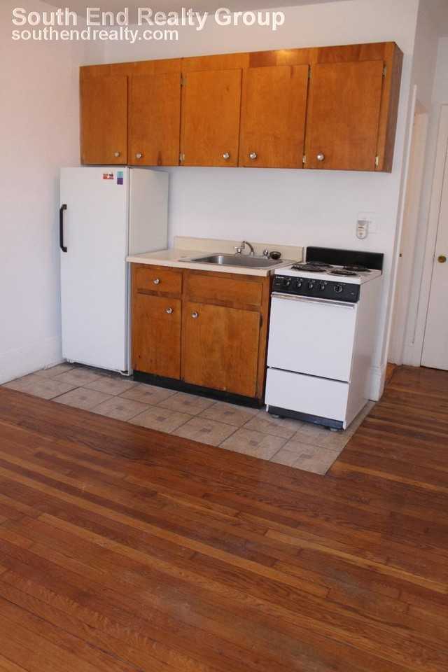 760 Huntington Ave #1 - Photo 7 of 8