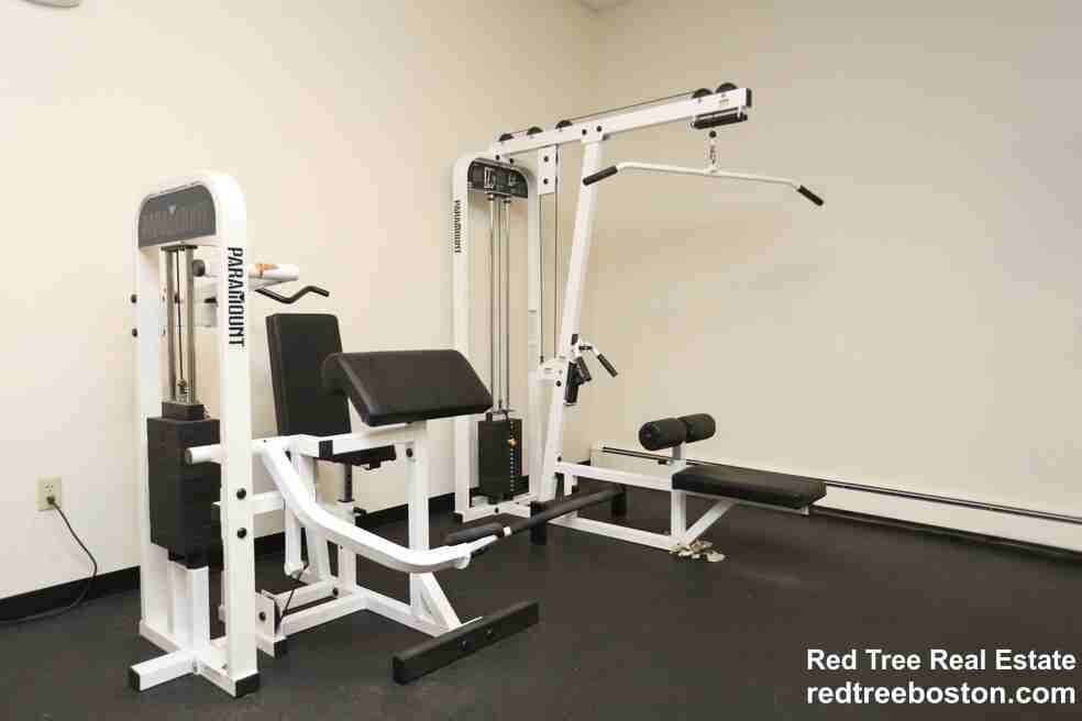 245 Main St #17 - Photo 4 of 7