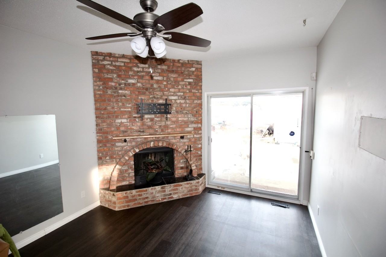 16 Gariepy Cres Nw - Photo 3 of 14