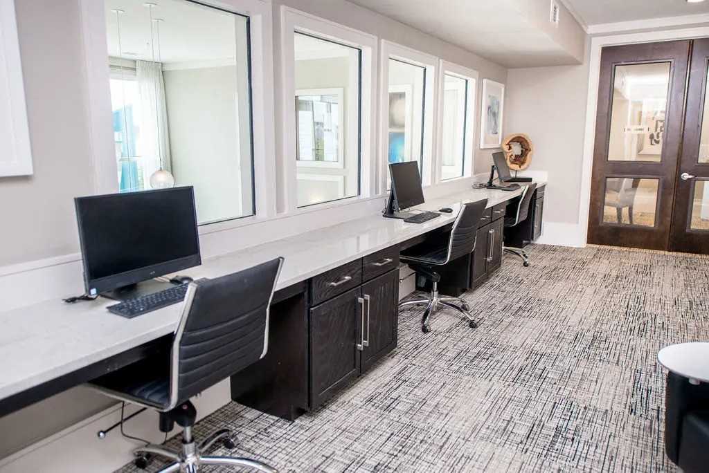 181 W Gray St #B2-7 - Photo 5 of 27