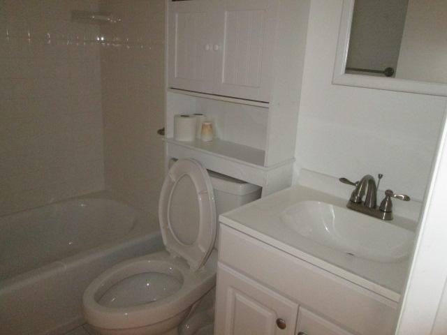 24 Brian Dr - Photo 2 of 7