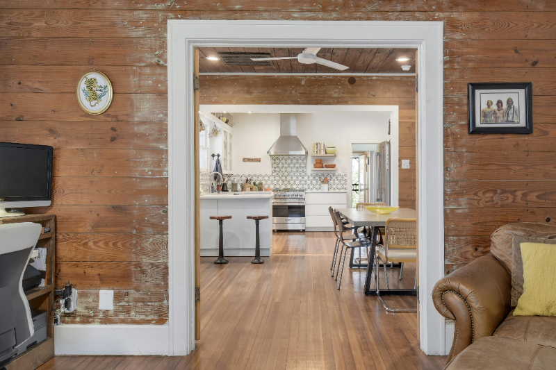 2504 E Cesar Chavez St - Photo 3 of 36