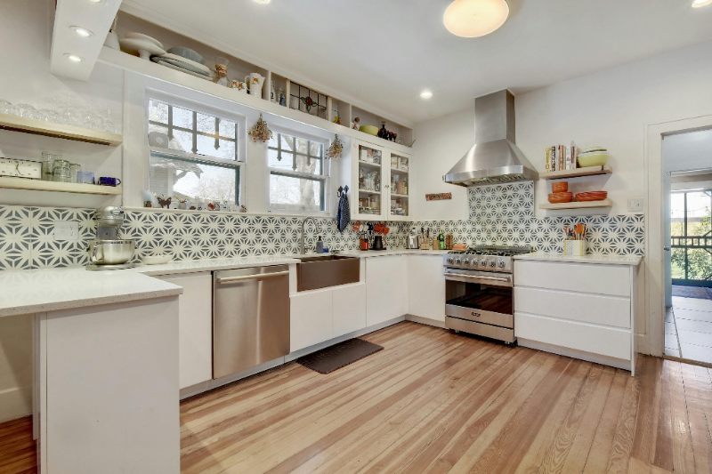 2504 E Cesar Chavez St - Photo 6 of 36