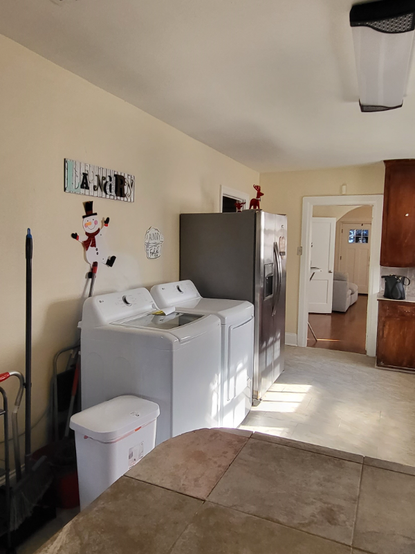 1217 Pear St - Photo 2 of 6