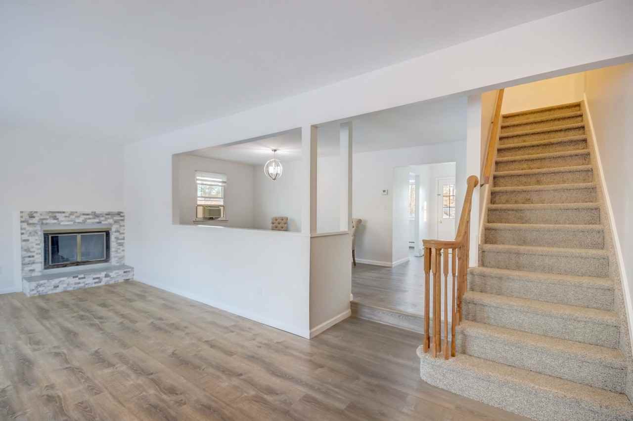 553 Rosevale Ave #NA - Photo 2 of 38