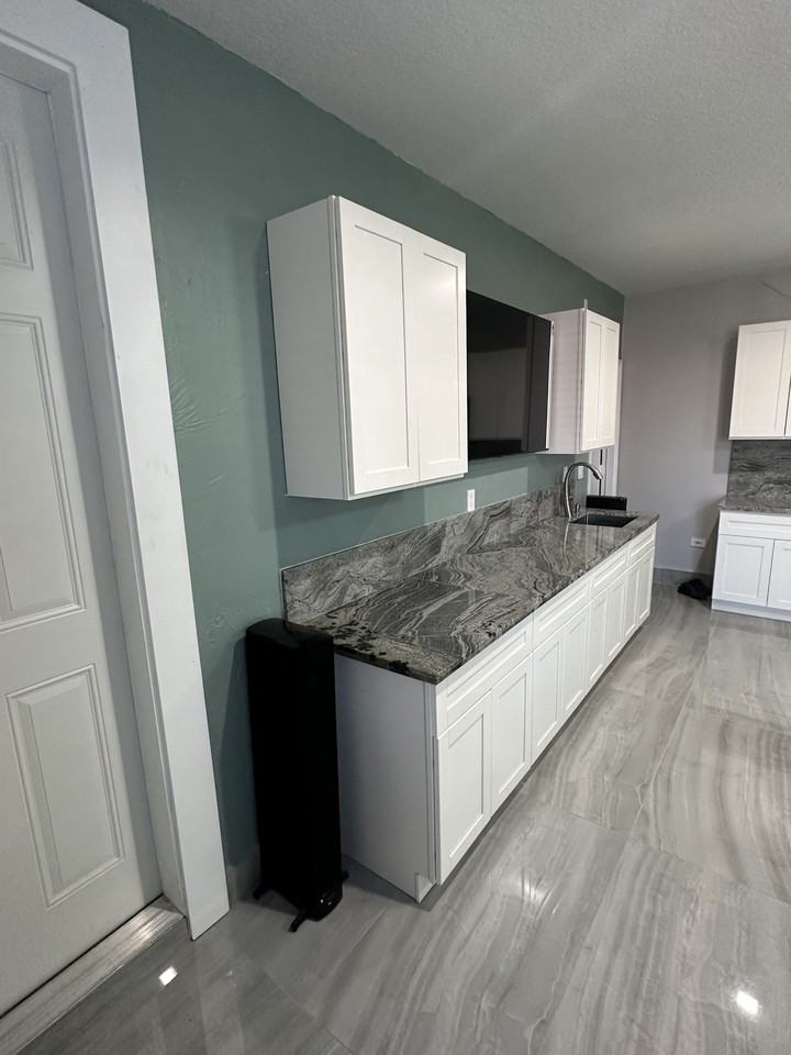 20641 Nw 7th Ct #1 - Photo 2 of 7