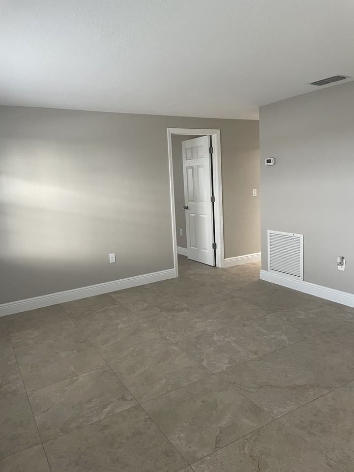 12265 Zittle Ave #12265 - Photo 2 of 8