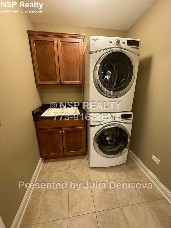 1 Itasca Pl #127 - Photo 3 of 10