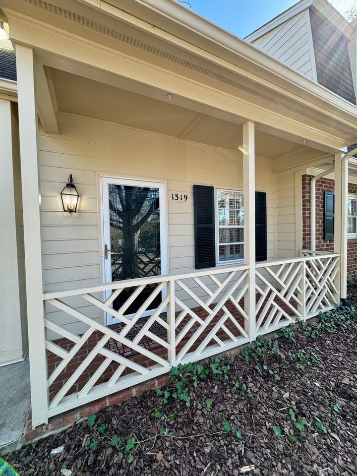 1319 Dylan Heath Ct - Photo 3 of 25