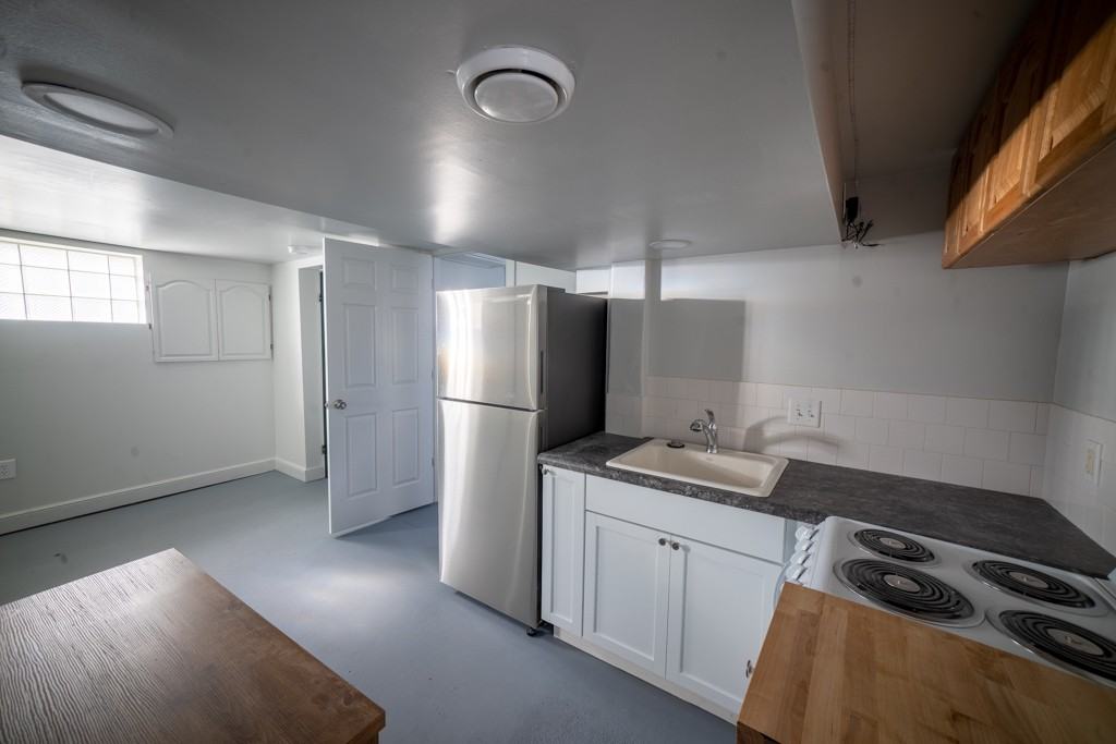 600 E Locust St #2 - Photo 5 of 16