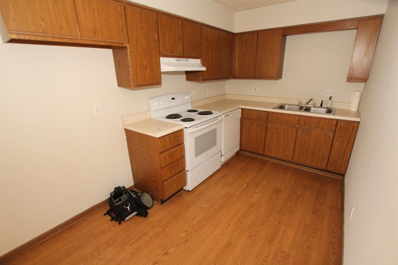 301 Ridge St #D - Photo 2 of 7