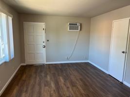 featured image of 1146 W Hamilton Ave
