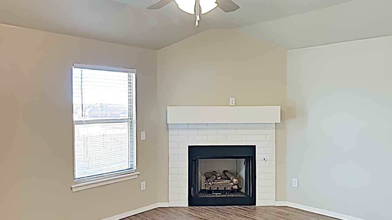 17657 Macarthur Park Rd - Photo 7 of 19