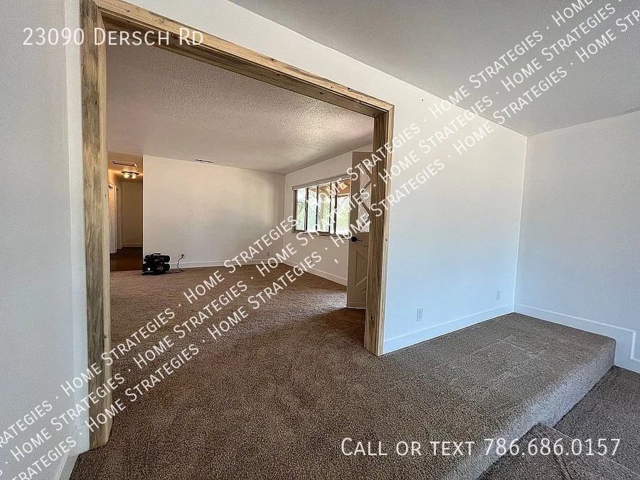 23090 Dersch Rd - Photo 3 of 15