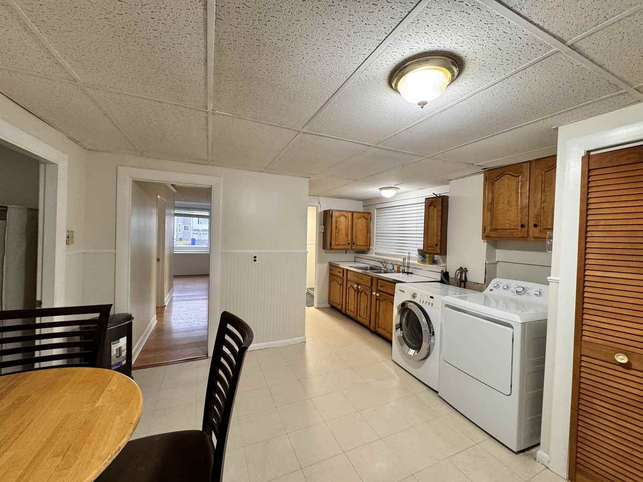 7 Wells St #1 - Photo 2 of 6