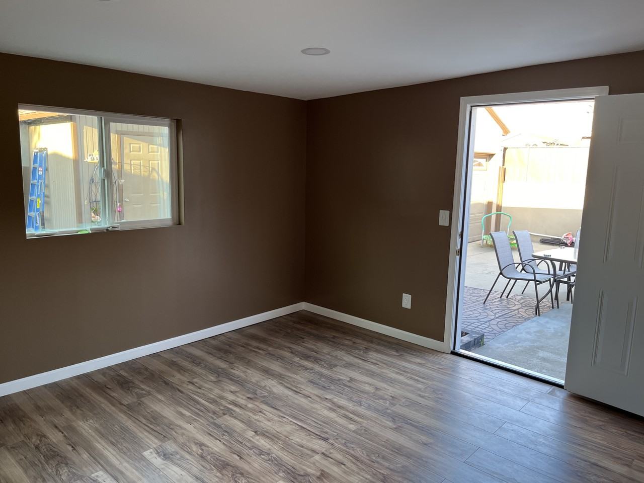 2539 Bomberry St - Photo 3 of 6