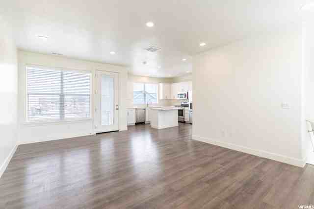 1653 W Kyson Rd #1653 - Photo 3 of 14