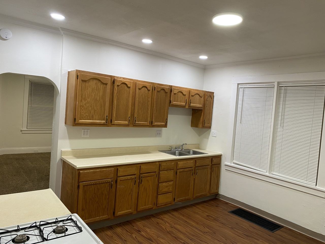 1401 4th Ave #1 - Photo 4 of 13