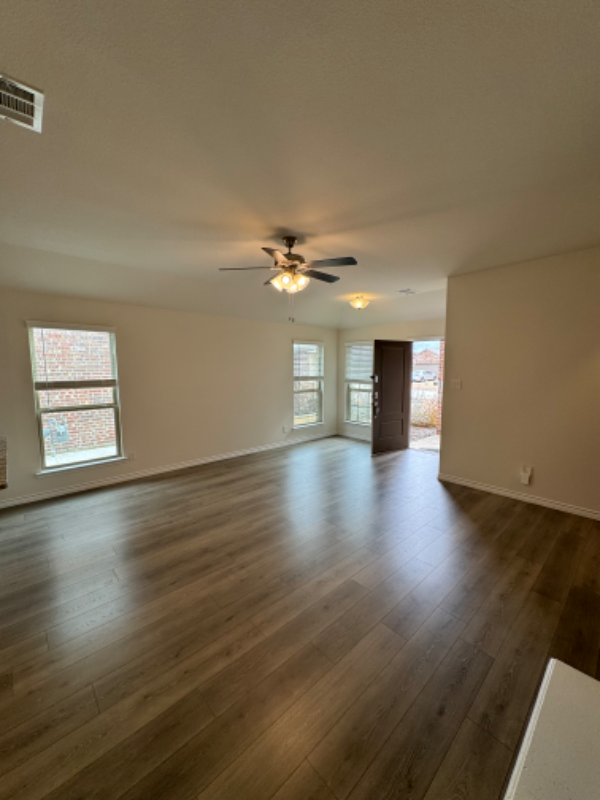 1612 Massey Ln - Photo 3 of 17