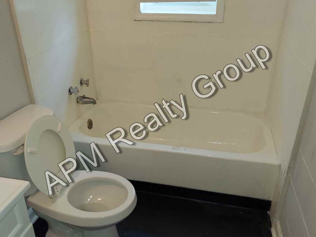 3048 Howell Ct Apt A - Photo 3 of 8
