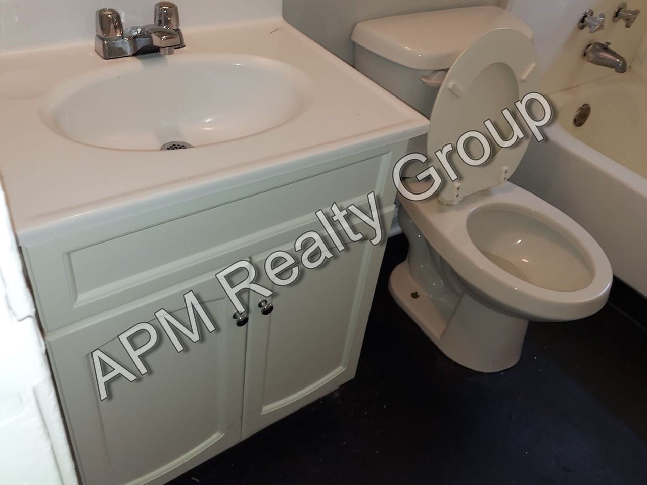3048 Howell Ct Apt A - Photo 4 of 8