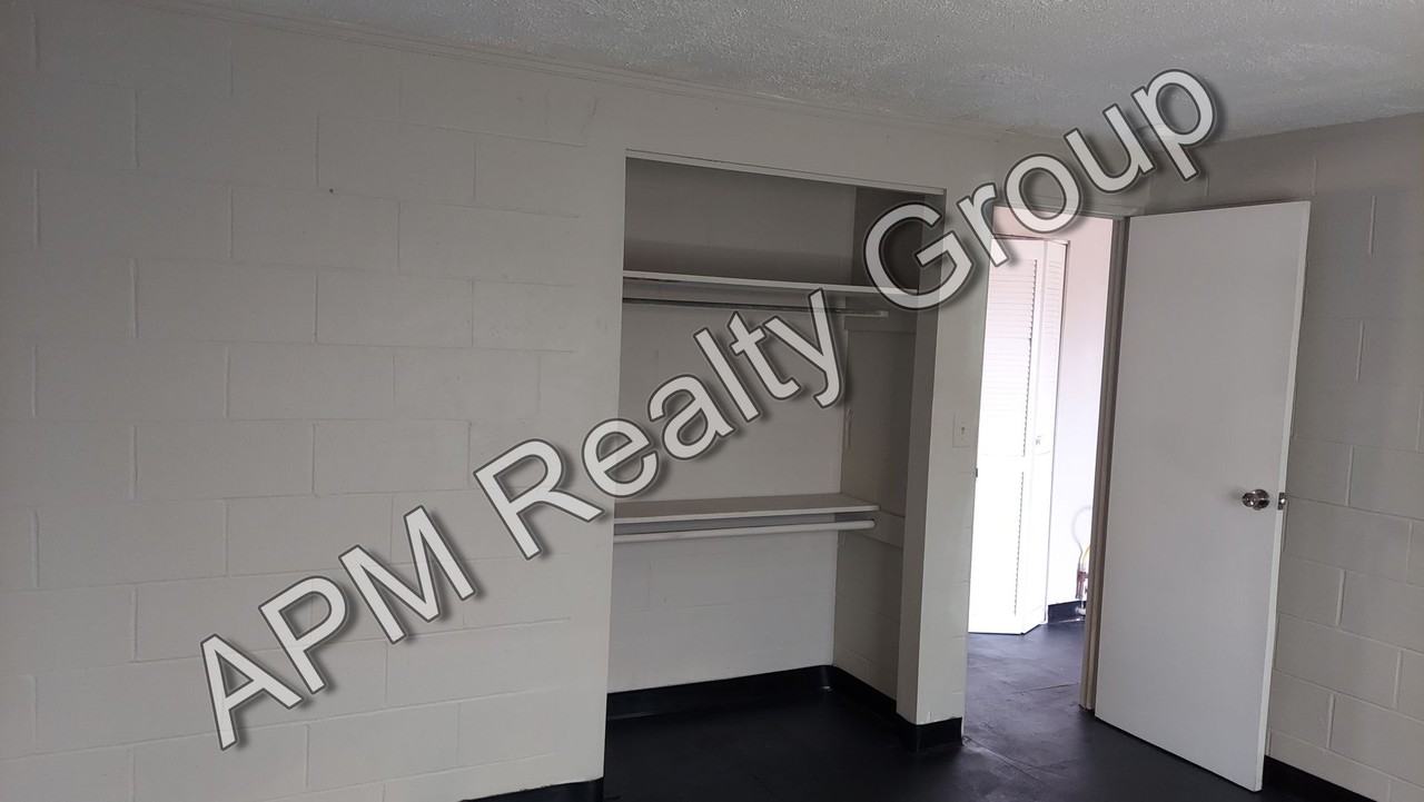 3048 Howell Ct Apt A - Photo 5 of 8