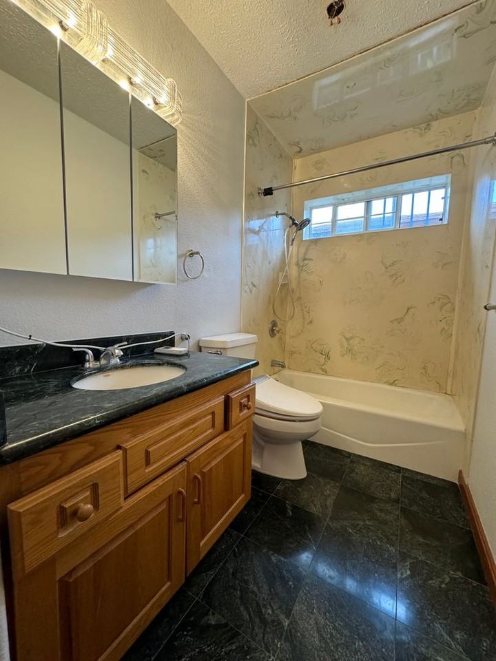 3528 Aliamanu St - Photo 4 of 10