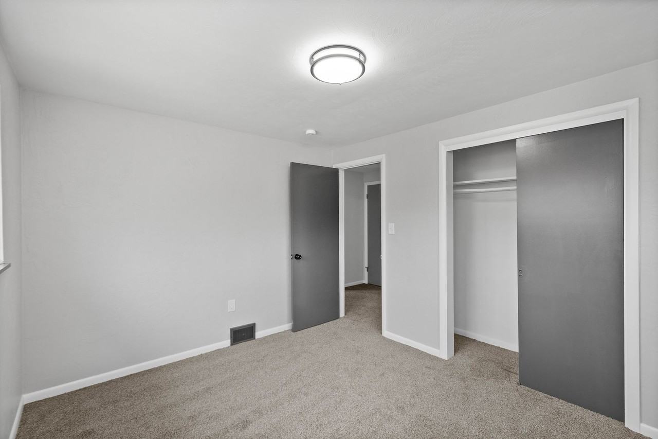 1411 Fairmont St - Photo 6 of 28