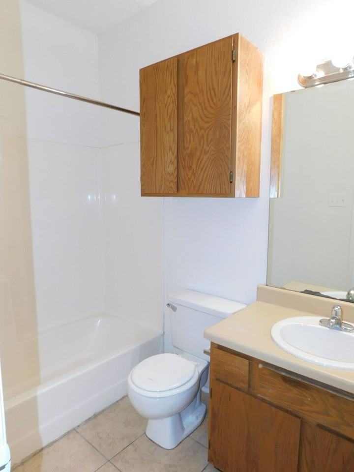 2509 W Slaughter Ln - Photo 7 of 10