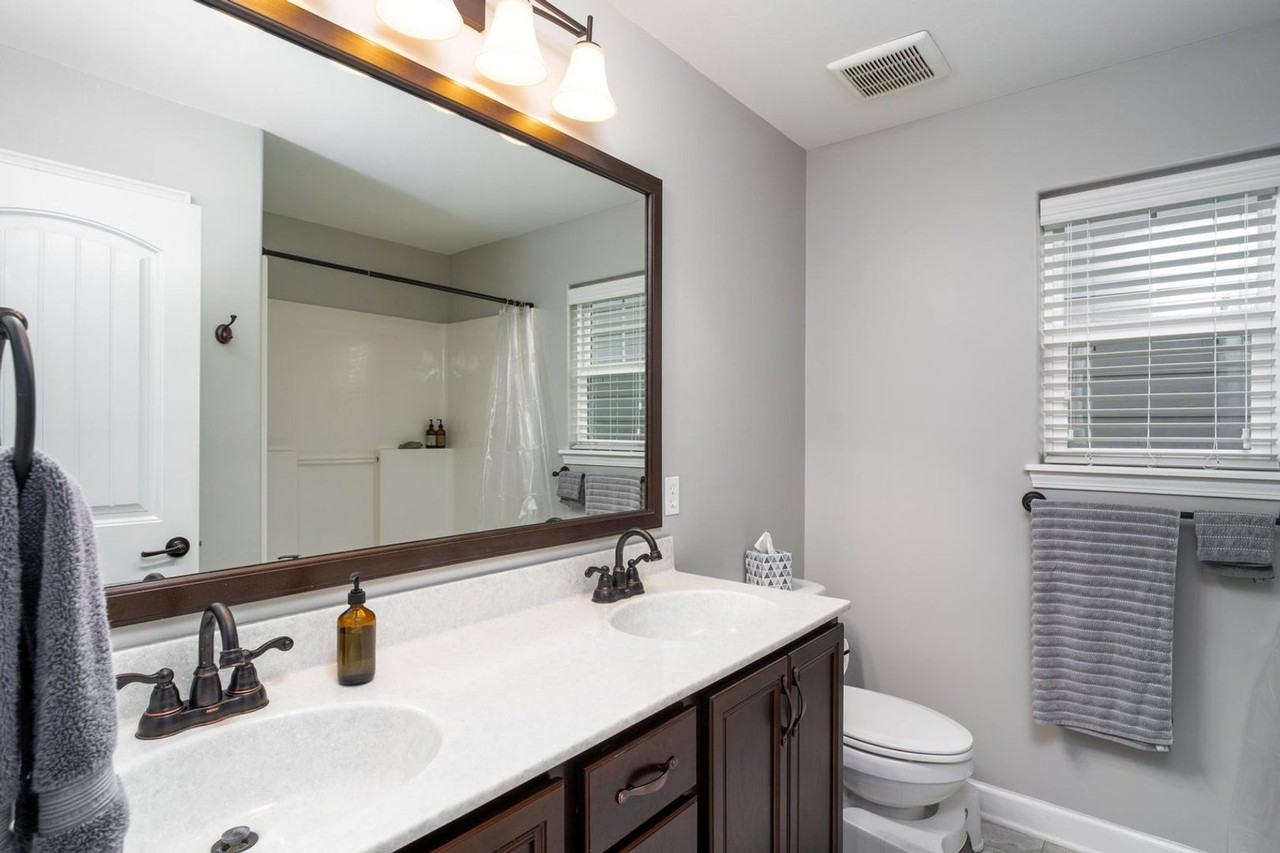 7416 Pemberton Dr - Photo 6 of 19