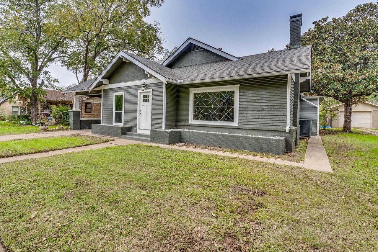206 Bellevue Dr - Photo 2 of 10
