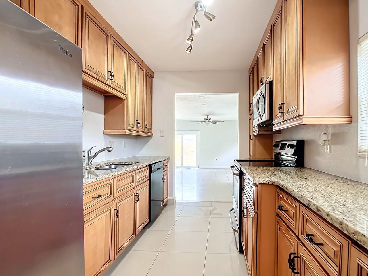 6823 4th Ave N - Photo 7 of 32