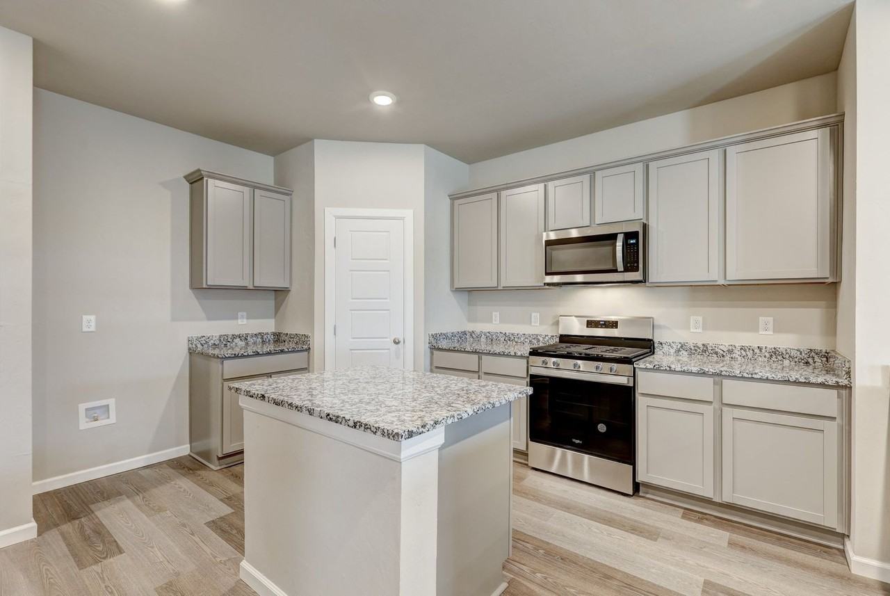 10508 Sw 41st Pl - Photo 5 of 25